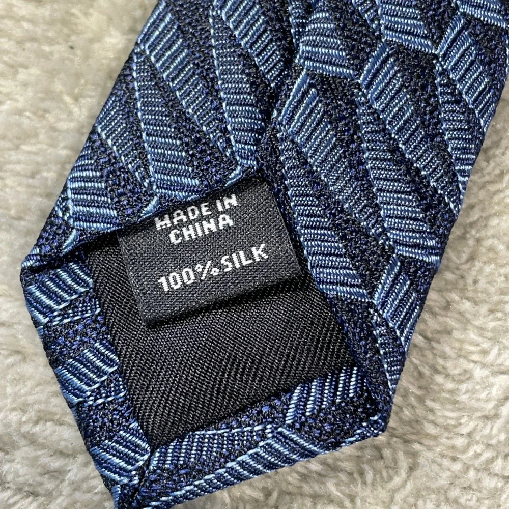 Murano Necktie Tie Navy Blue Geometric Silk 100% Silk 3" Geometric Office - Picture 4 of 6